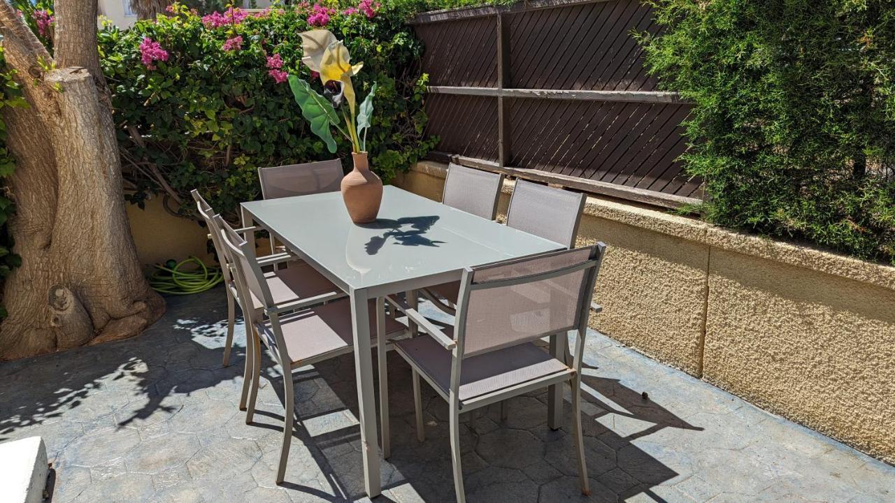 Stylish Garden Apartment At Paphos Harbour Zewnętrze zdjęcie